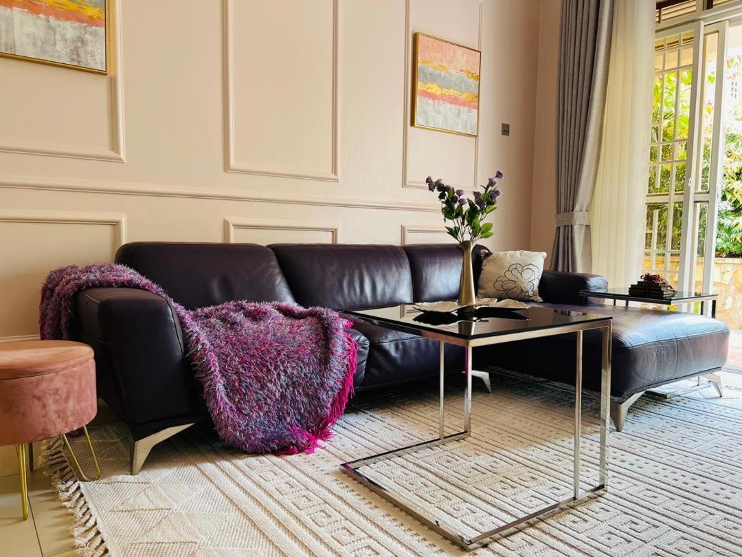 Alsander Homes Raspberry คัมพาลา ภายนอก รูปภาพ