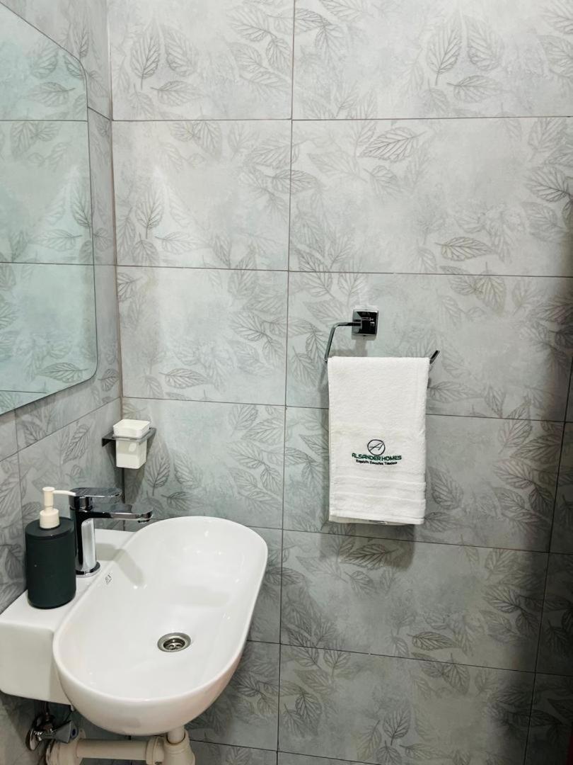 Alsander Homes Raspberry คัมพาลา ภายนอก รูปภาพ