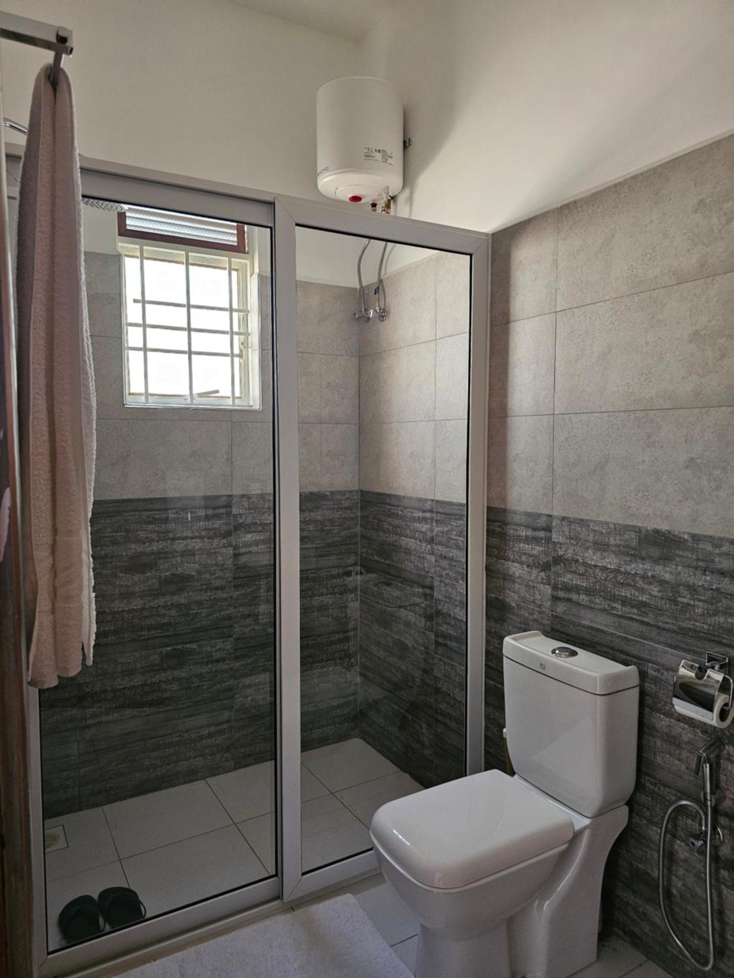 Alsander Homes Raspberry คัมพาลา ภายนอก รูปภาพ